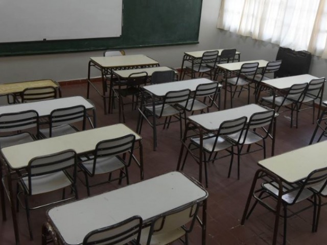 Clases parciales por un nuevo paro de docentes y estatales